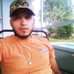 Meet your Posher, Josue